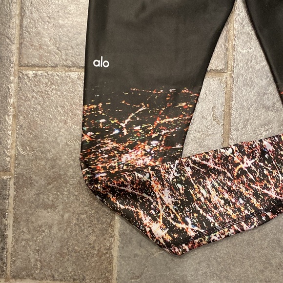 Alo Tech Lift Airbrush Legging - Picture 4 of 4